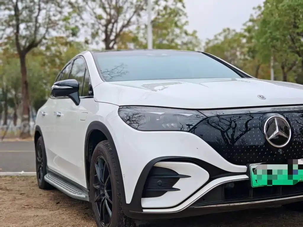 MERCEDES-BENZ EQE SUV