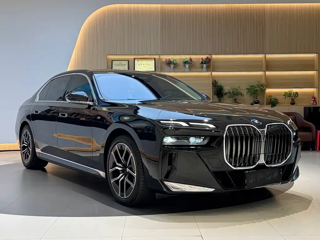 BMW 7 SERIES