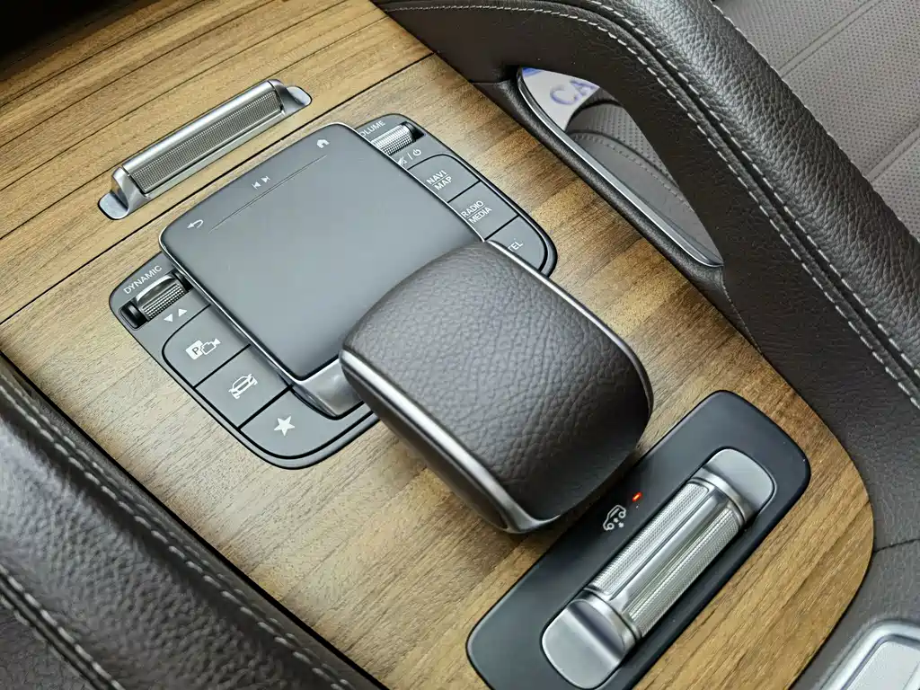 Mercedes-Benz GLS — миниатюра 14