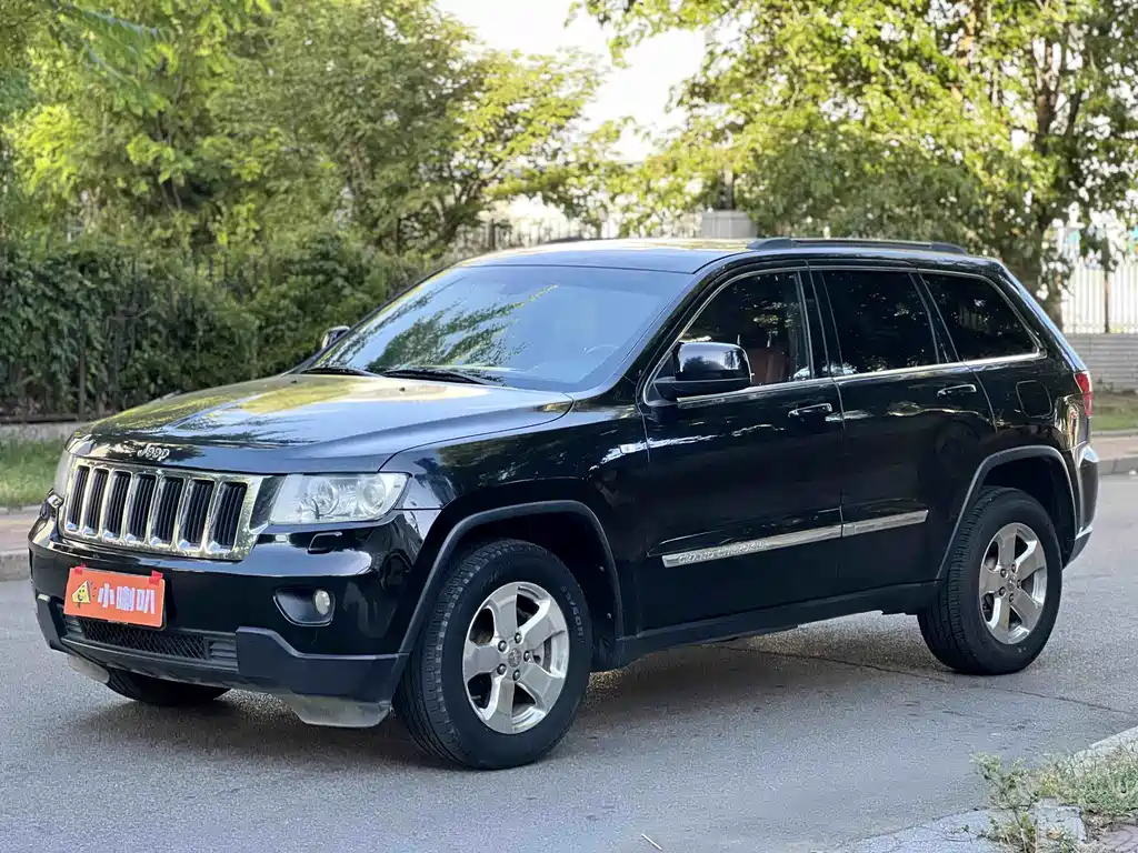 Купить Jeep Grand Cherokee (Import)