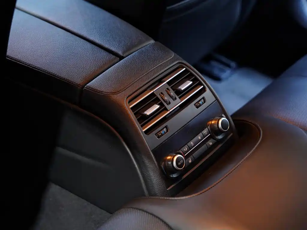 BMW M6 — миниатюра 28