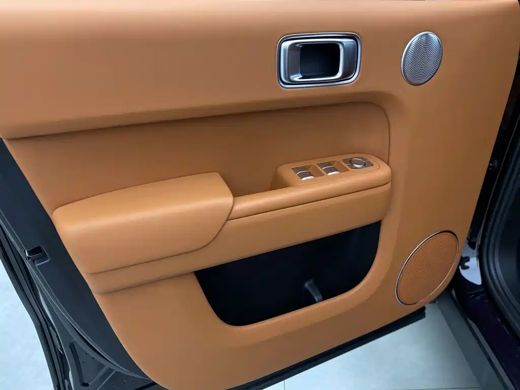 Li Auto Li L8 — миниатюра 17