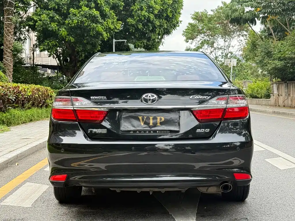 Toyota Camry — миниатюра 19