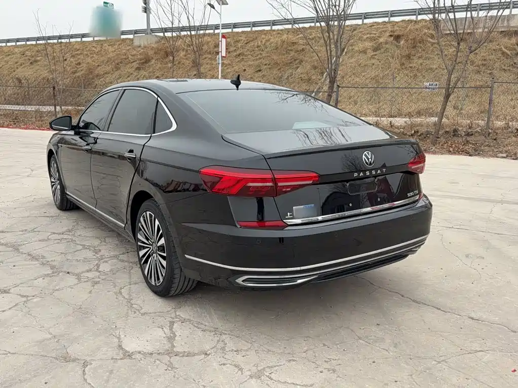 Volkswagen Passat — миниатюра 13