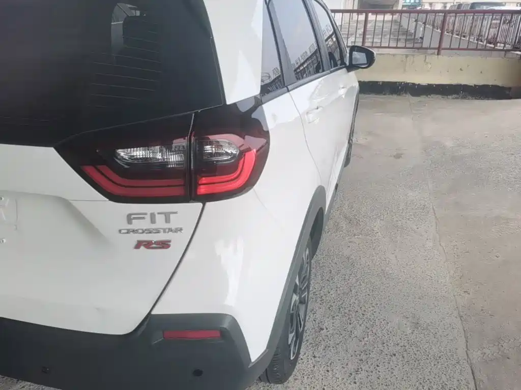 Honda Fit — миниатюра 8