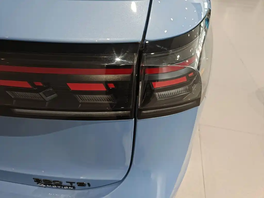 Volkswagen Tiguan L — миниатюра 8
