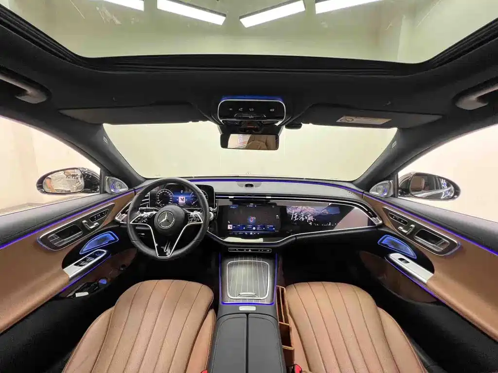 Mercedes-Benz E-Class — миниатюра 17