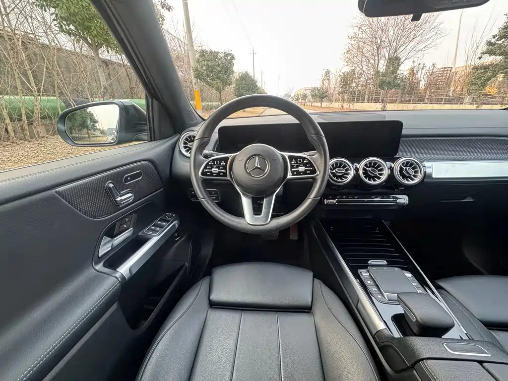 Mercedes-Benz EQB - фото 14