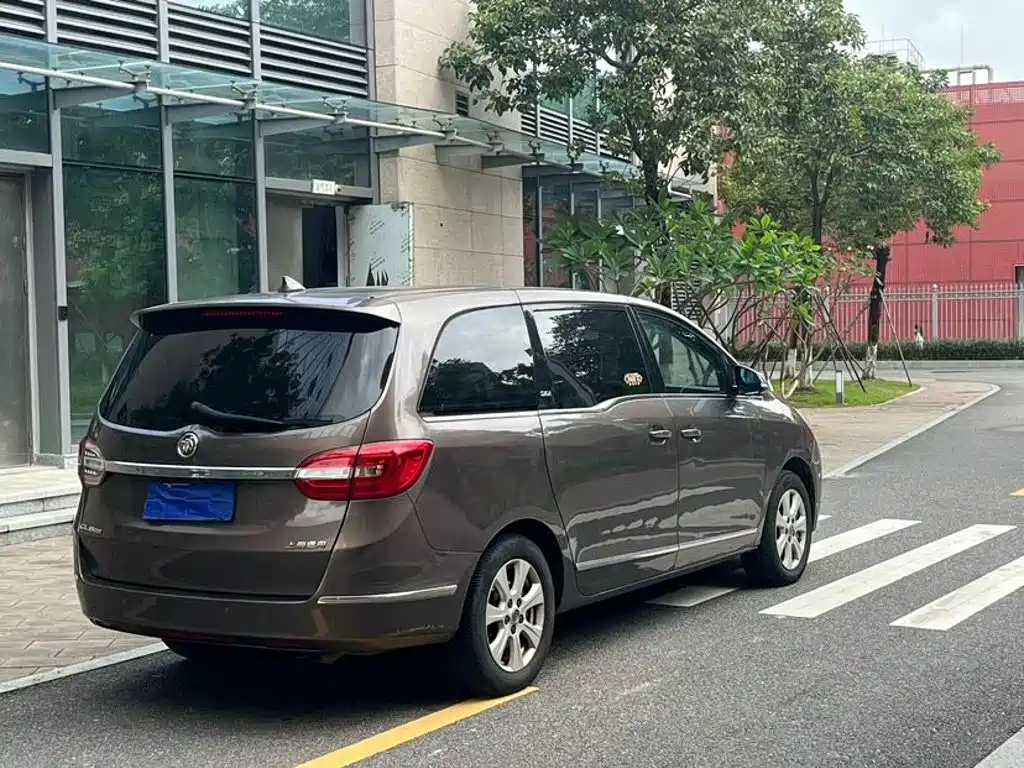 Buick GL8 — миниатюра 9