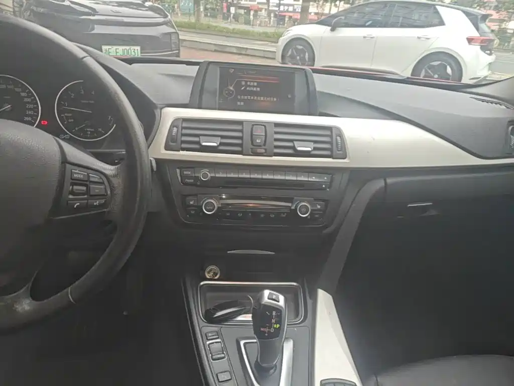 BMW 3 Series — миниатюра 13