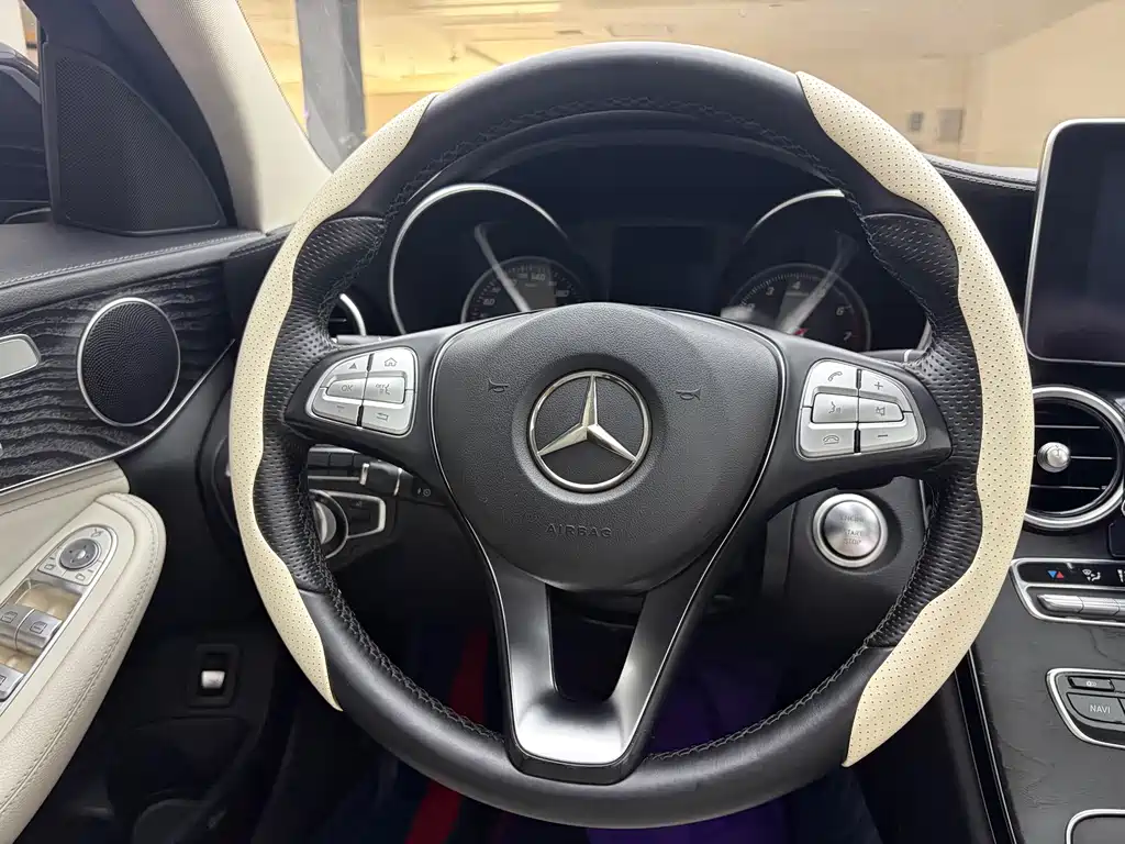 Mercedes-Benz C-Class — миниатюра 12