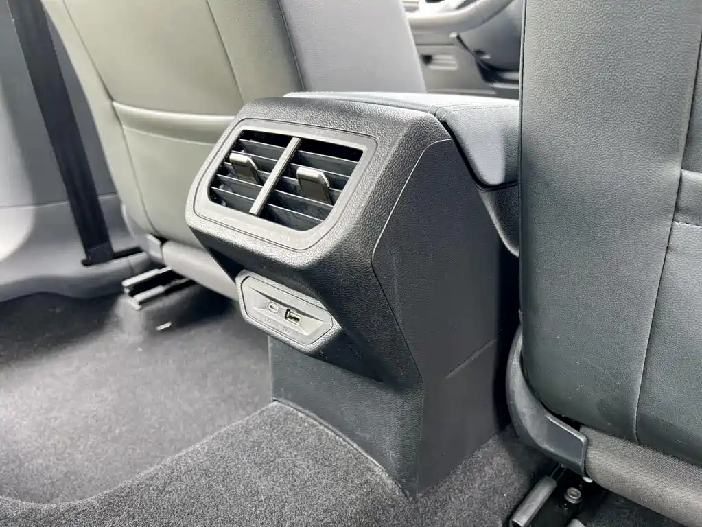 Volkswagen Lavida — миниатюра 21