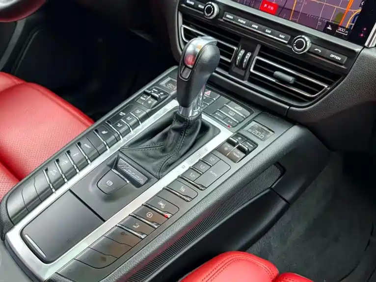 Porsche Macan — миниатюра 14
