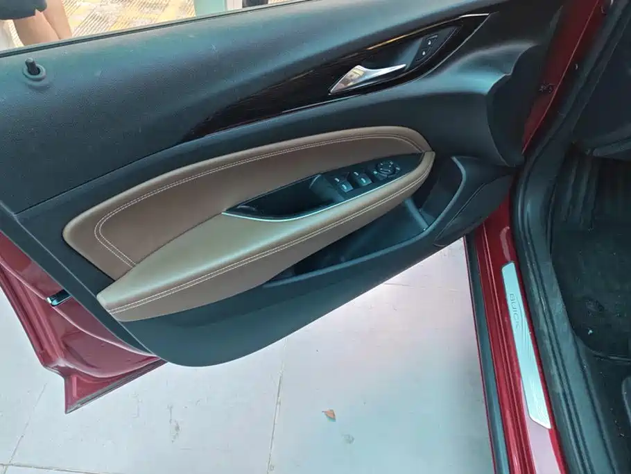 Buick Regal — миниатюра 7
