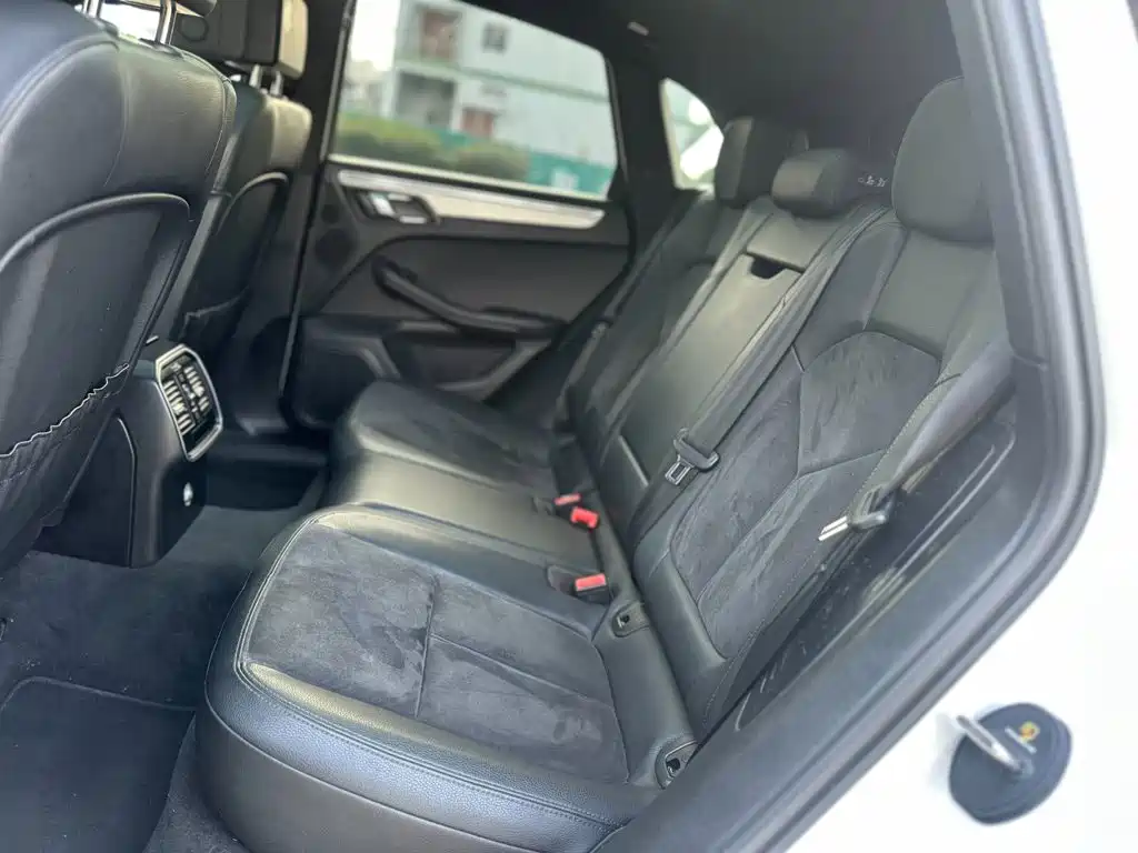 Porsche Macan — миниатюра 19