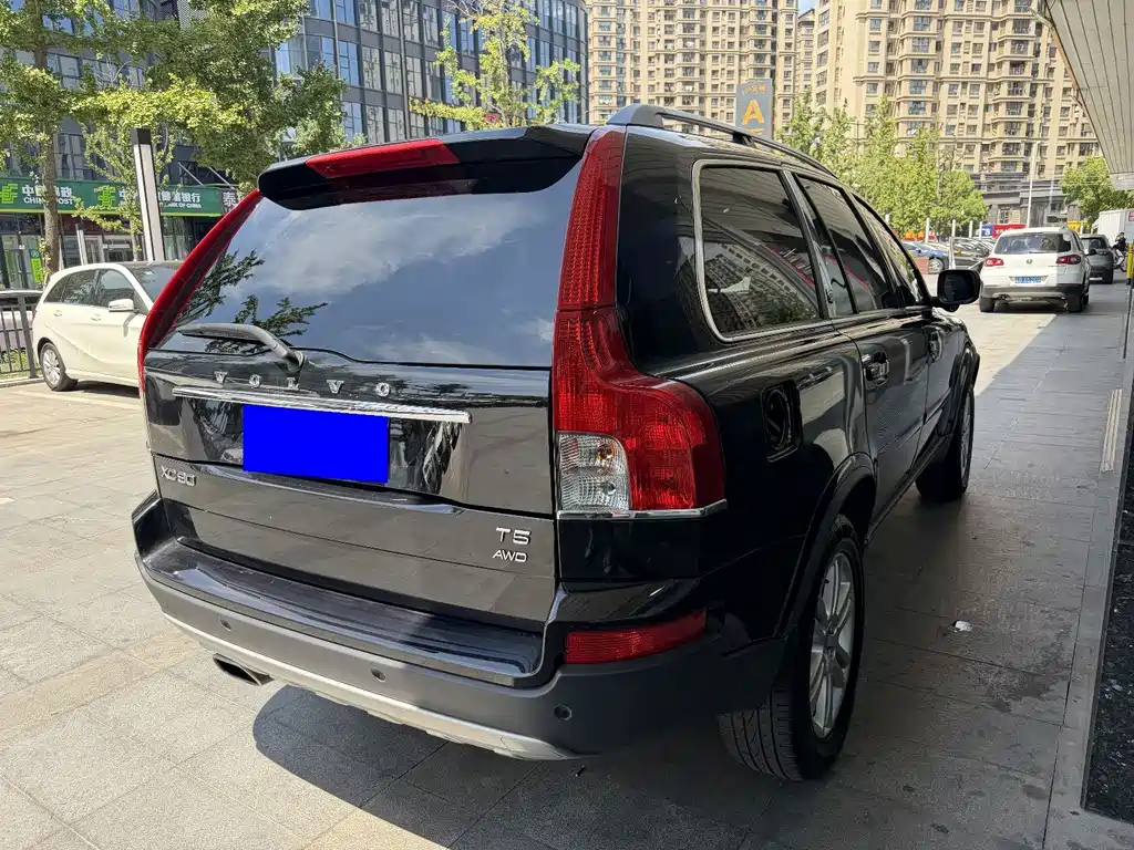 Volvo XC90 — миниатюра 13