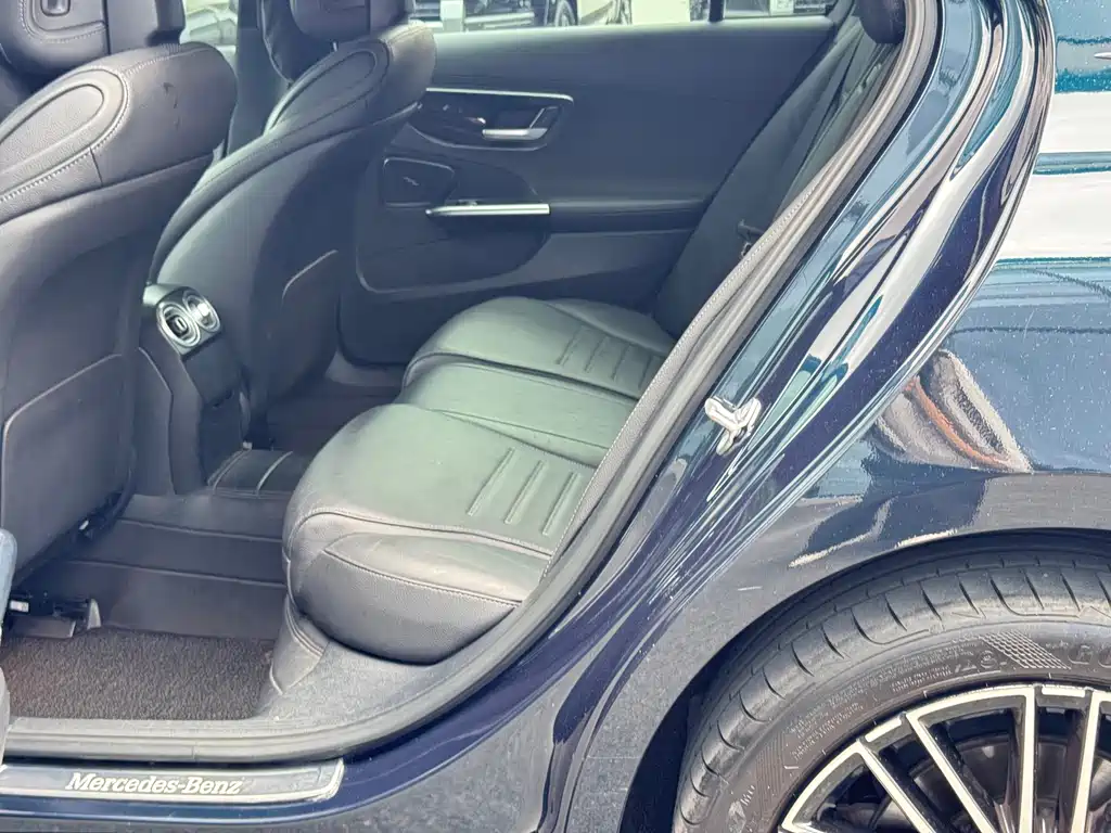 Mercedes-Benz C-Class — миниатюра 9