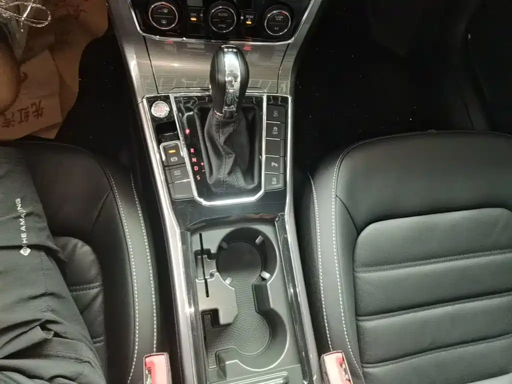 Volkswagen Passat — миниатюра 14