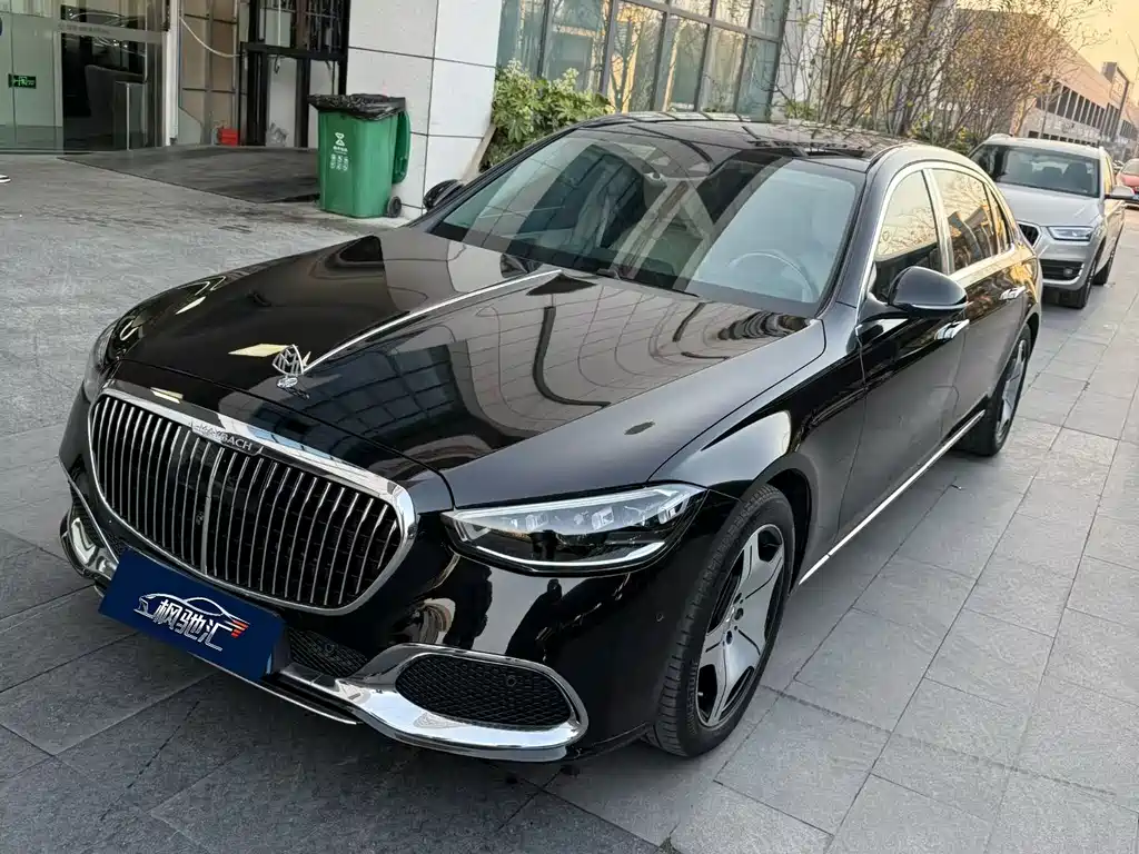 Mercedes-Benz S-Class 2023