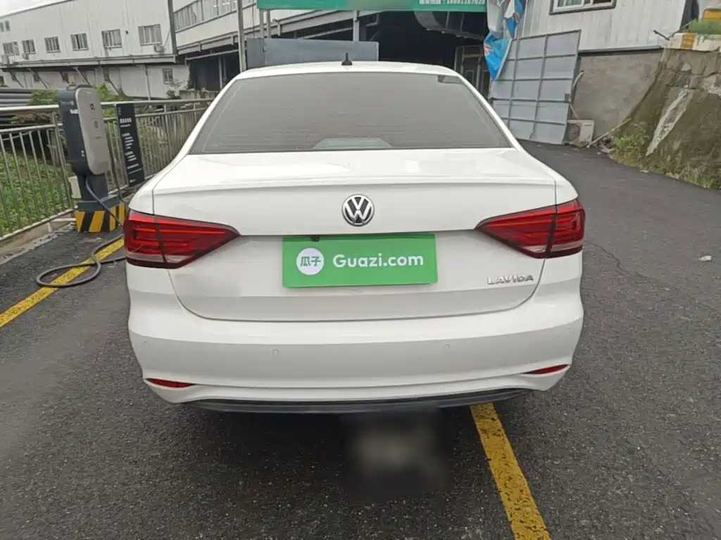 Volkswagen Lavida — миниатюра 6