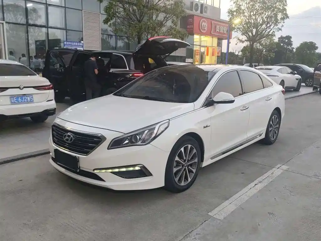 Hyundai Sonata
