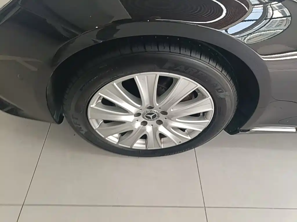 Mercedes-Benz S-Class — миниатюра 23