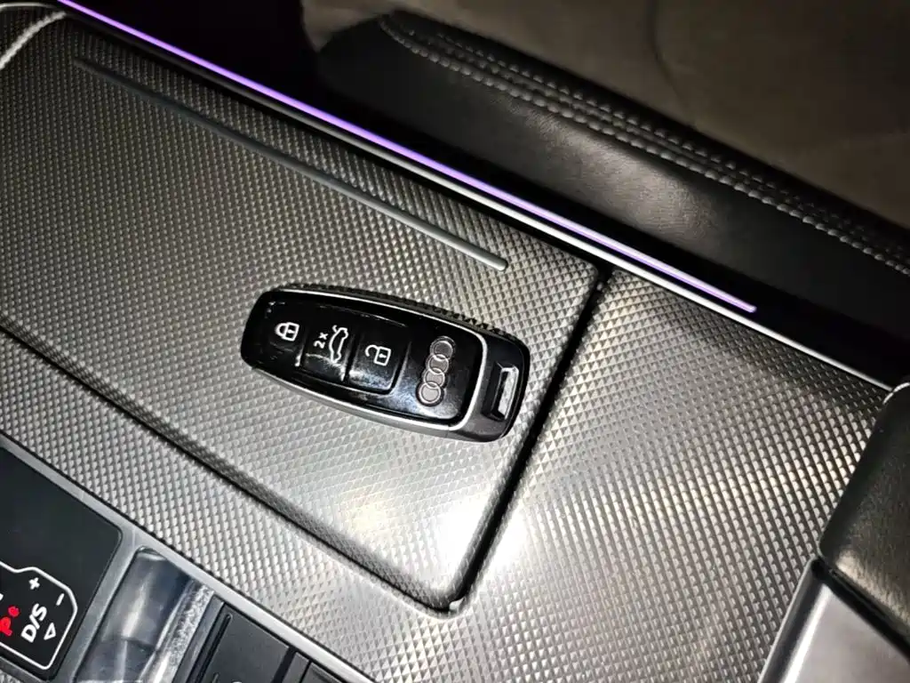 Audi A6L — миниатюра 9