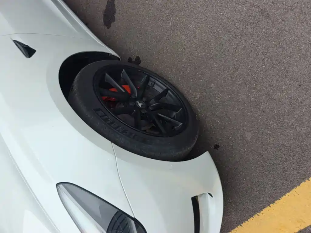 Tesla Model 3 — миниатюра 23