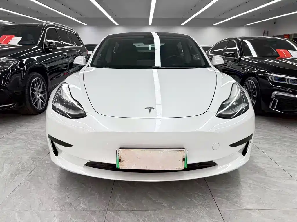 Tesla Model 3 — миниатюра 2