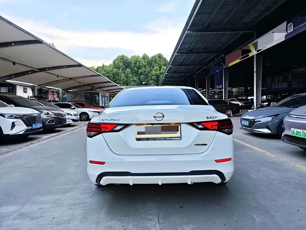 Nissan Sylphy — миниатюра 8