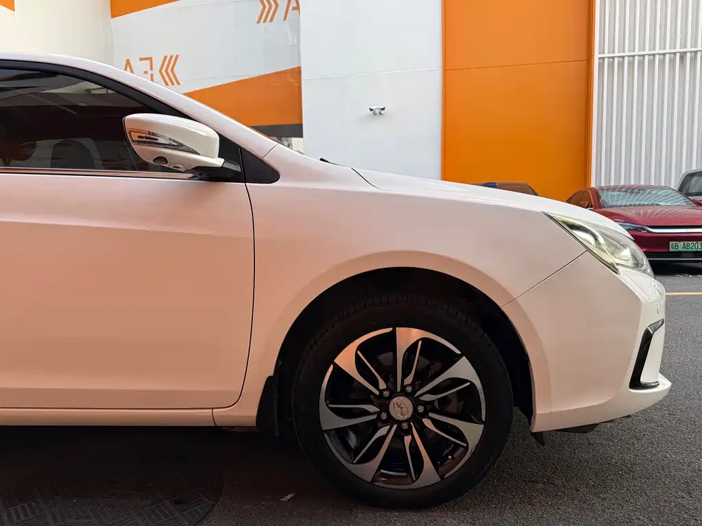 BYD Qin NEV — миниатюра 14