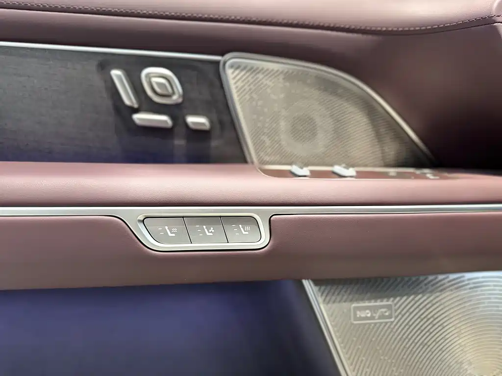 NIO ES8 2026 мест Executive Luxury
