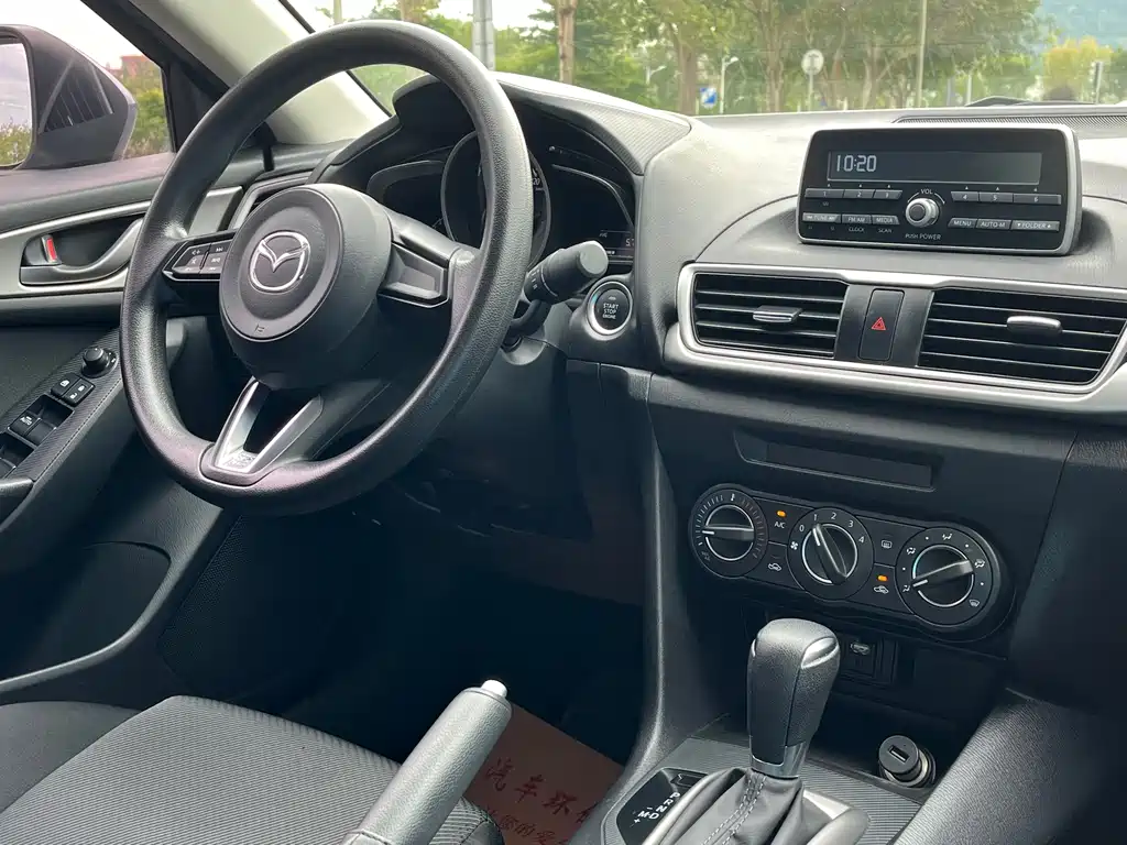 Mazda Mazda3 3 2019 1.5L AT Comfort V
