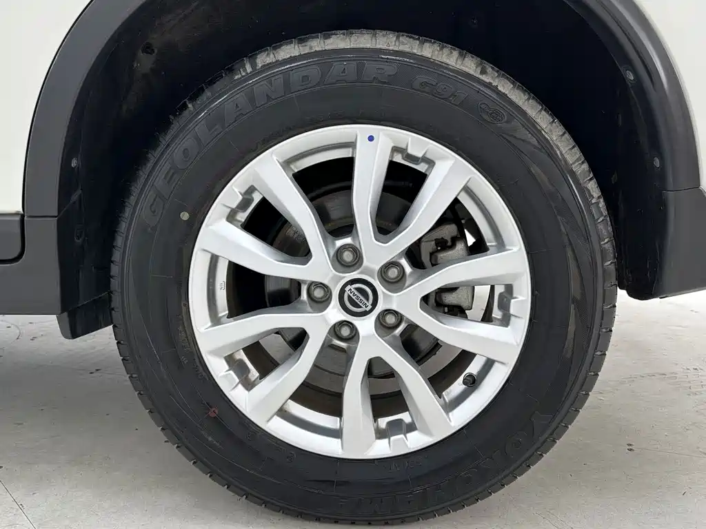Nissan X-Trail — миниатюра 16