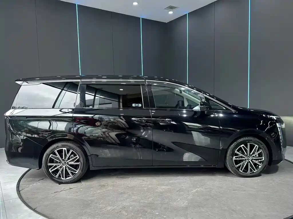GAC Motor Trumpchi E8 — миниатюра 5