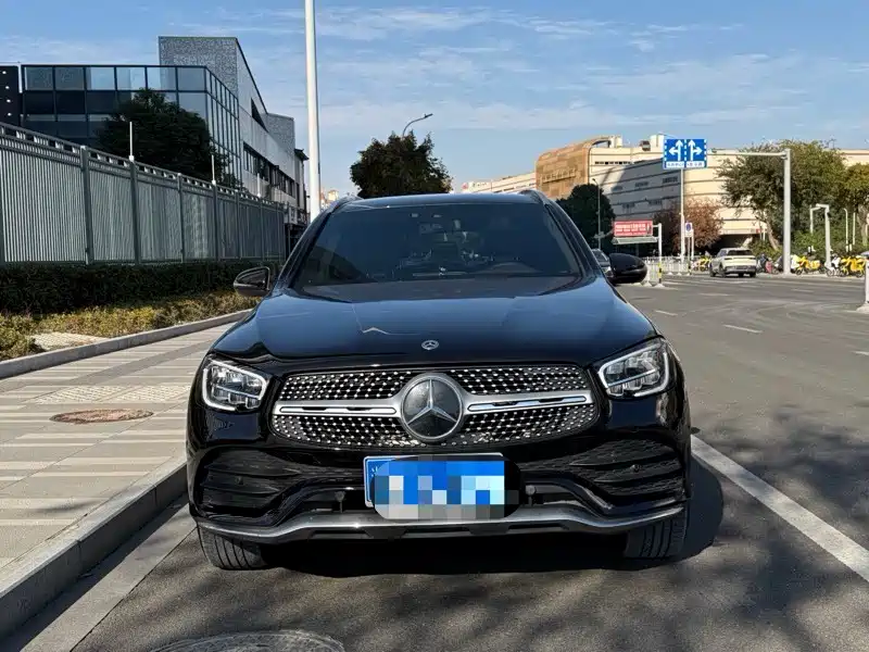 MERCEDES-BENZ GLC