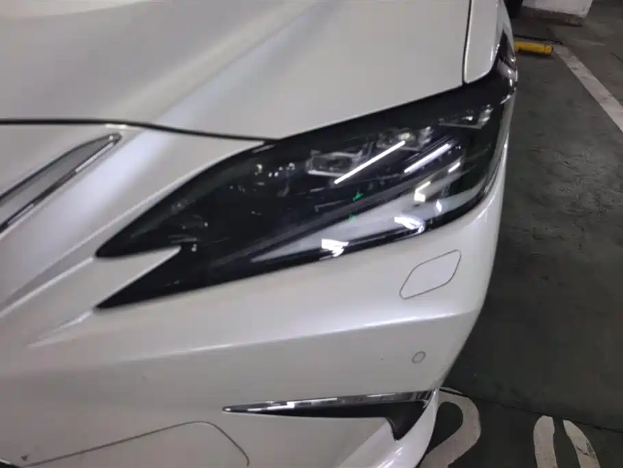 Lexus ES 2021 300h Executive