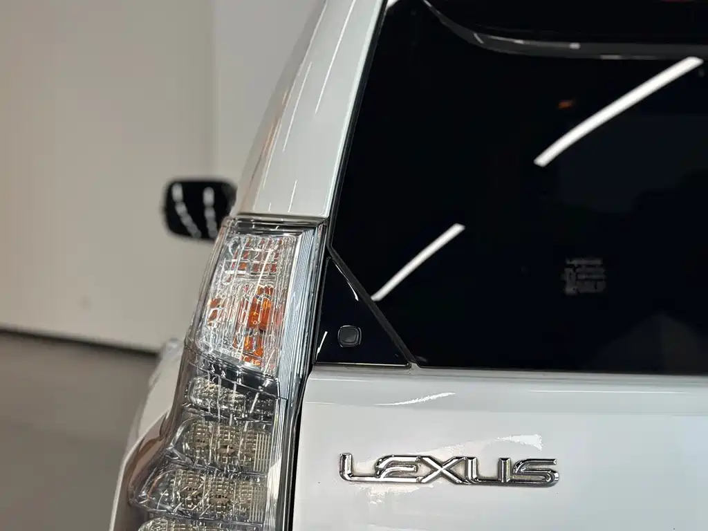 Lexus GX — миниатюра 20
