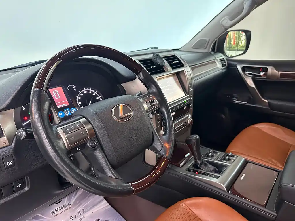 Lexus GX — миниатюра 15