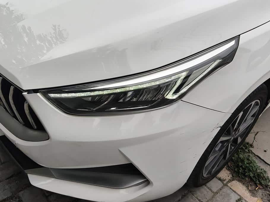 Kia K3 1.5 л 2021 г. Белый, пробег 30200 км