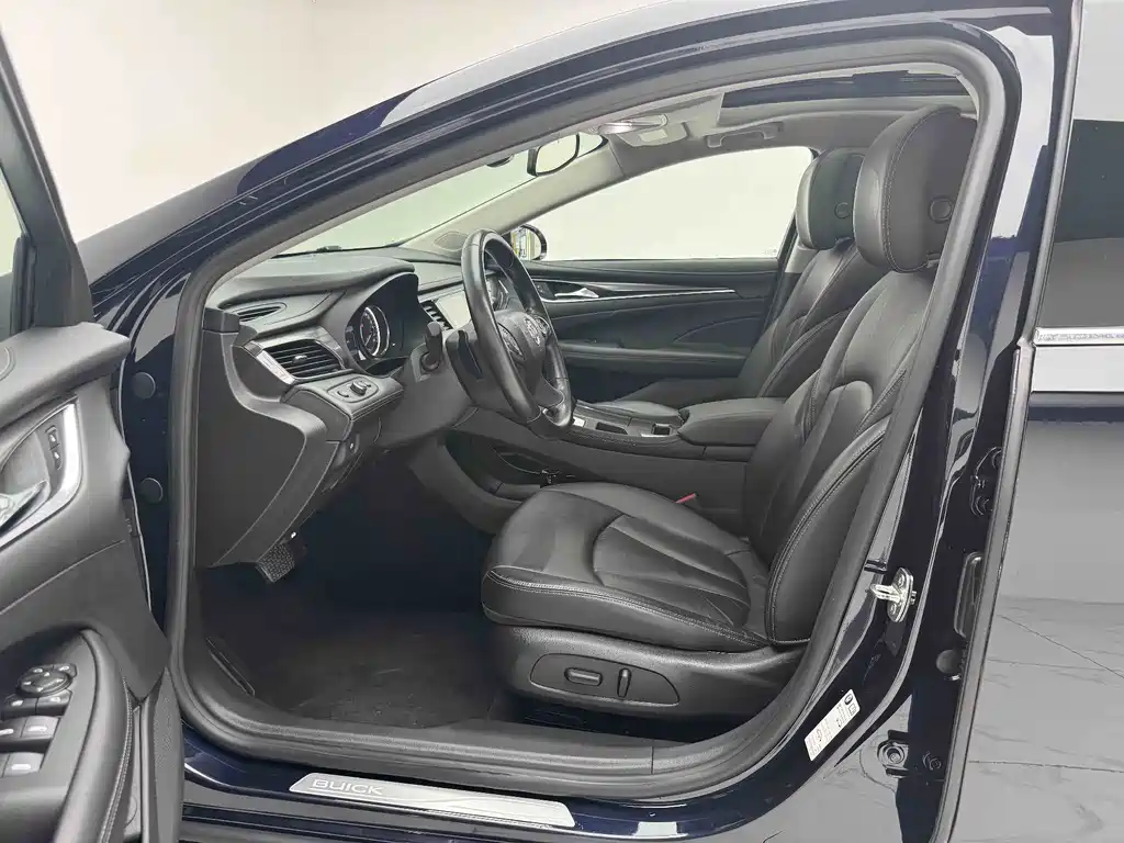 Buick LaCrosse — миниатюра 15