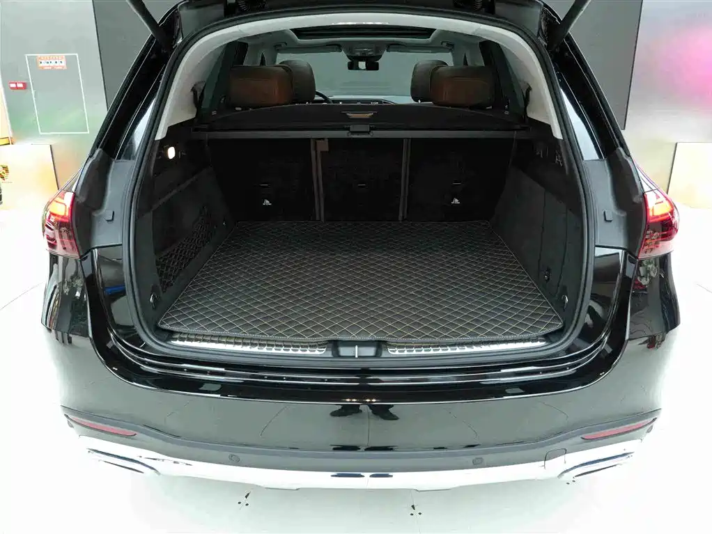 Mercedes-Benz GLE (Import) — миниатюра 23