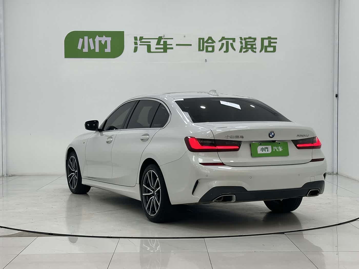 BMW 3 Series 2.0 л 2022 г. Белый, пробег 40000 км