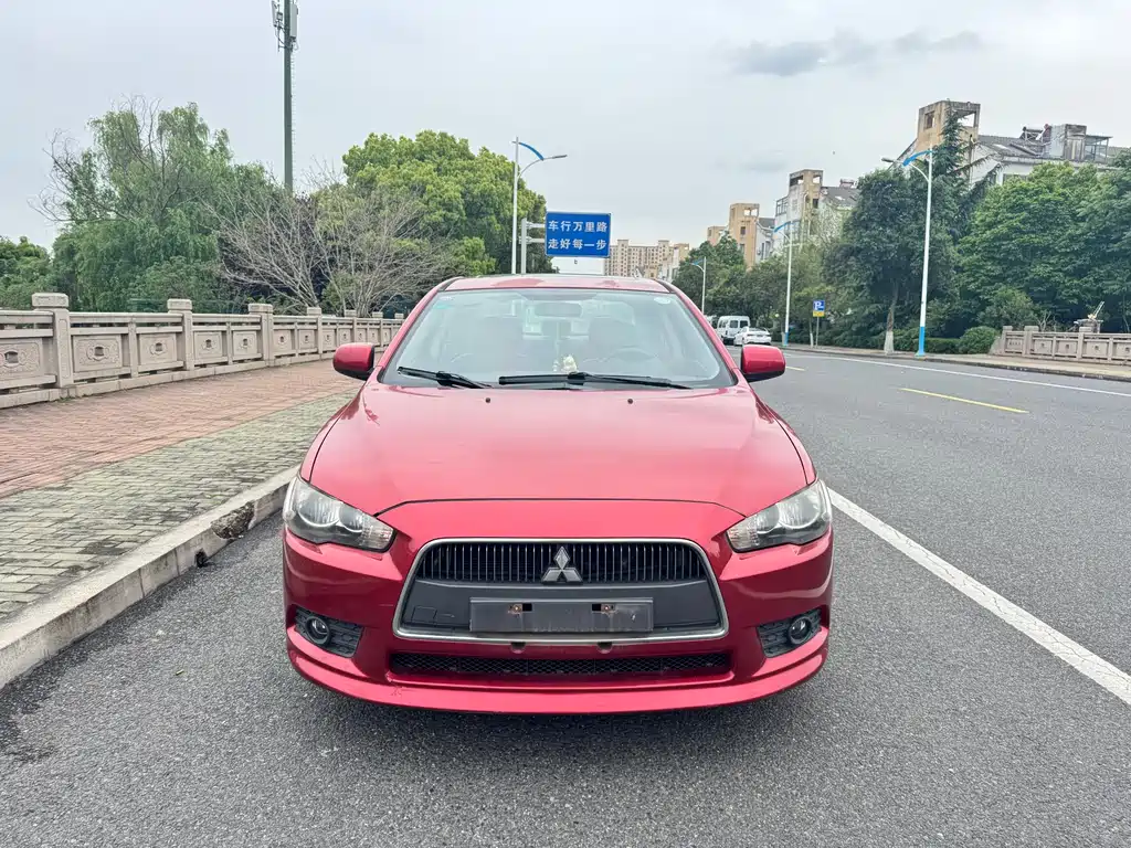 Mitsubishi Lancer EX 2014