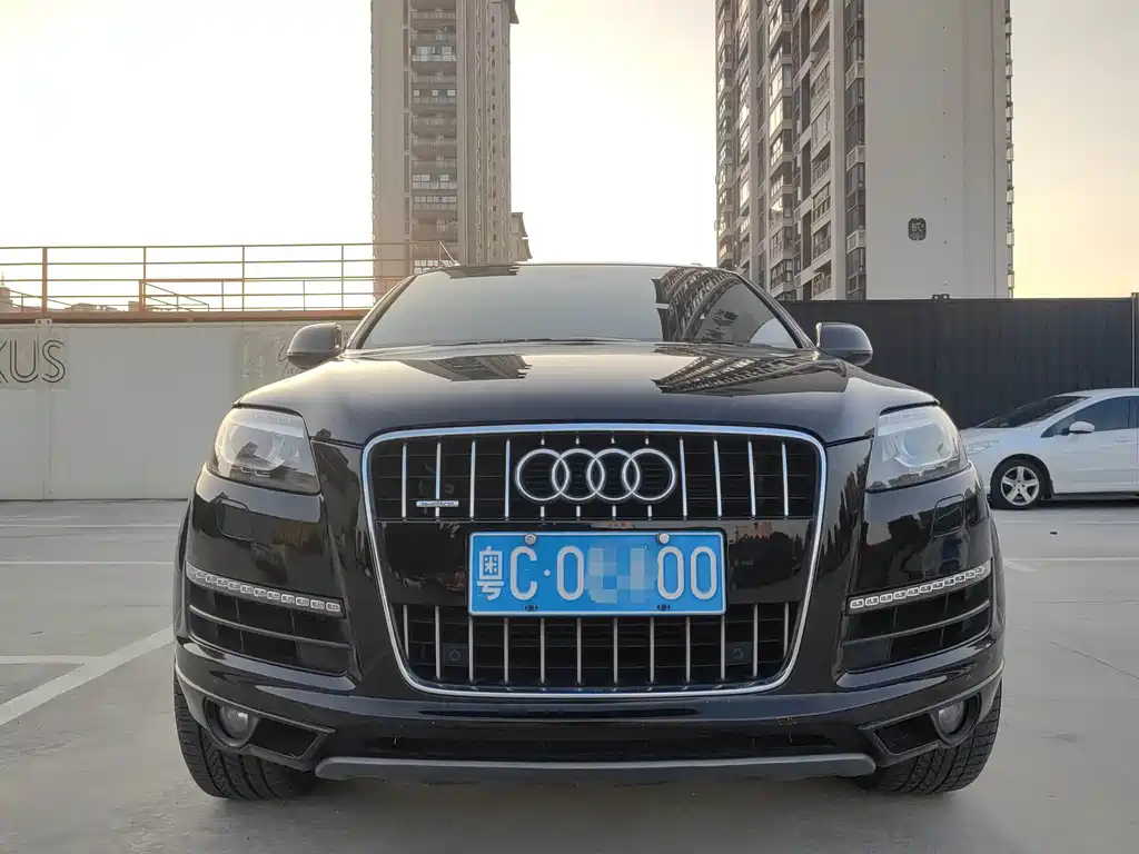 Audi Q7 — миниатюра 6