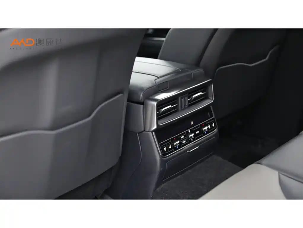 Lexus LX — миниатюра 9