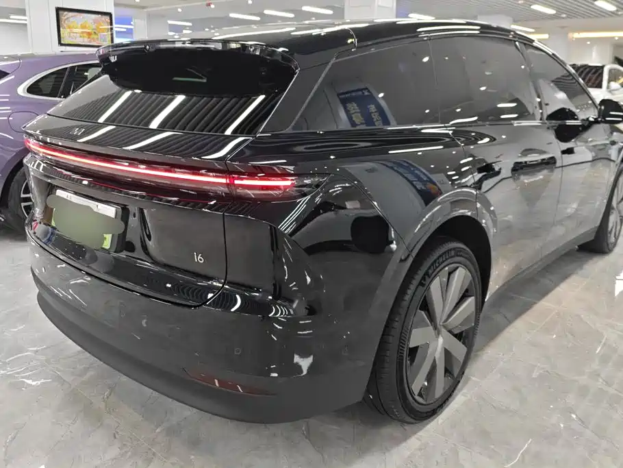 Li Auto Идеальный i6 — миниатюра 3