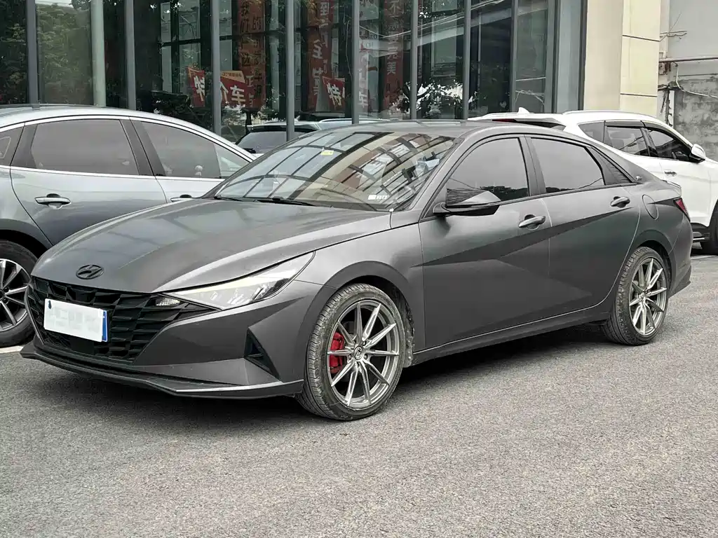 Hyundai Elantra 2022