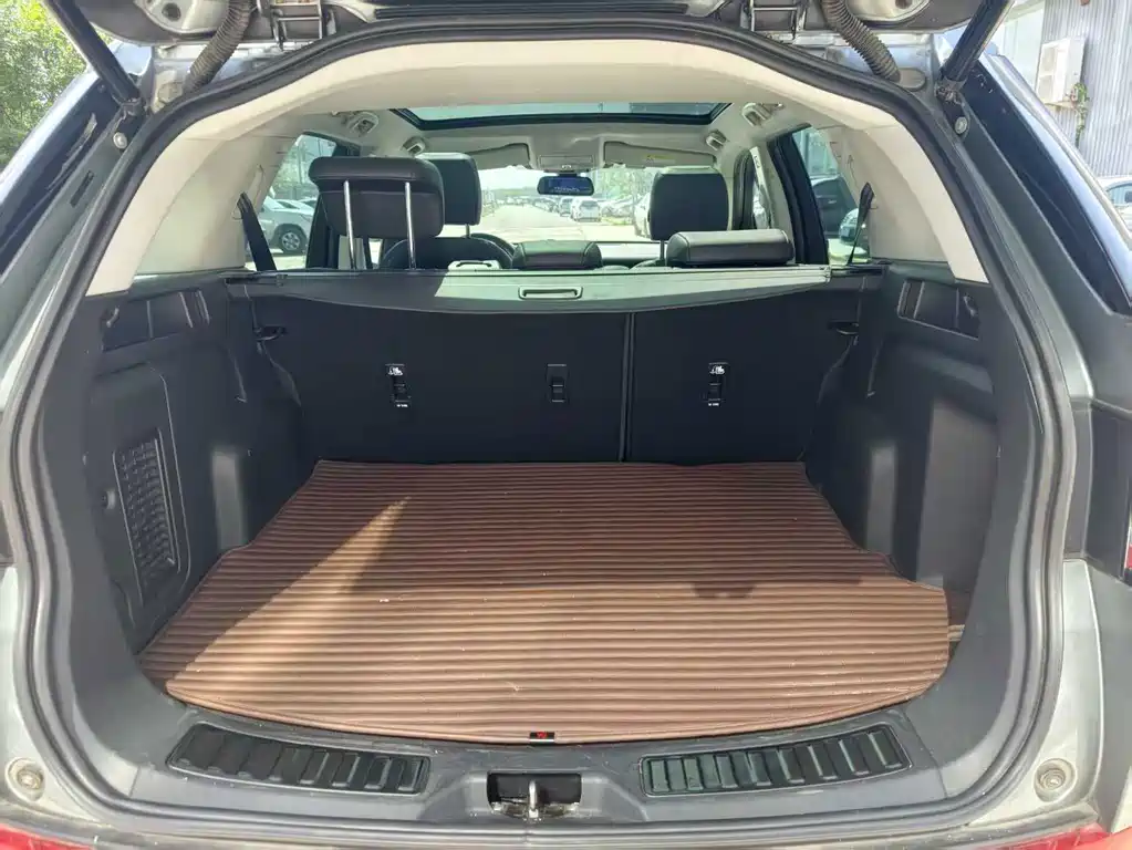 Land Rover Discovery Sport — миниатюра 8