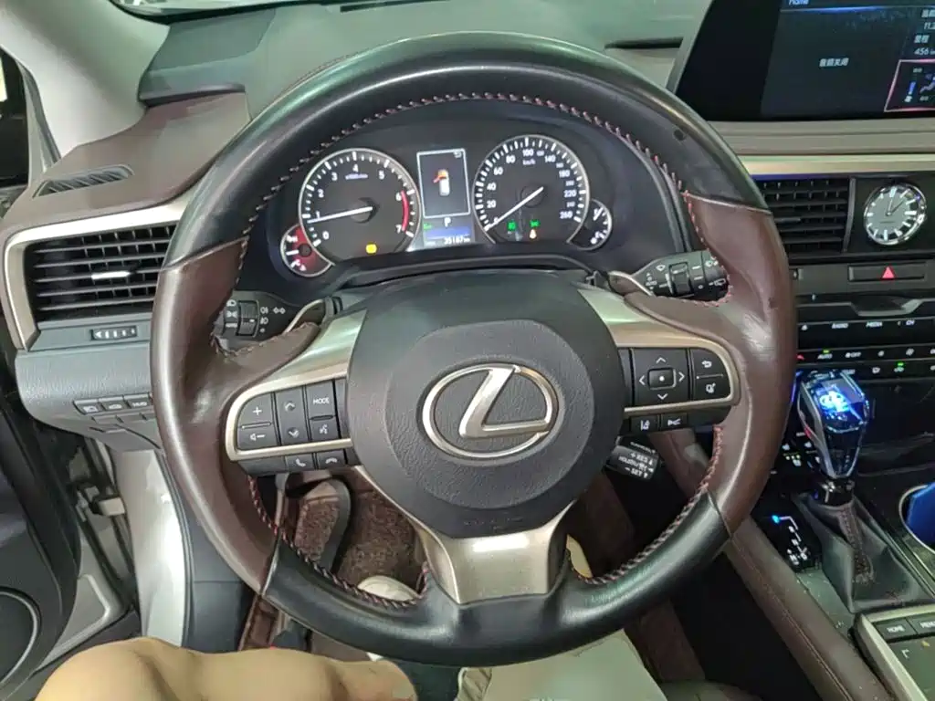 Lexus RX — миниатюра 11